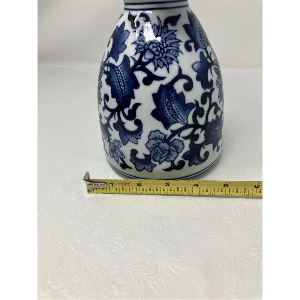 Seymour Mann Blue Chinoiserie Style Women’s Dress Form Vase Blue White